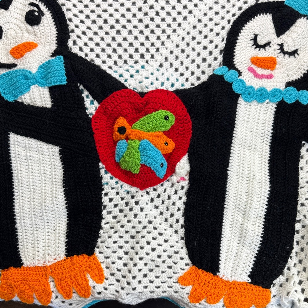 Handmade 3D Penguin‎ Crochet Quilt With Design front and back